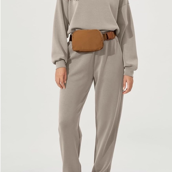 ODODOS Unisex Mini Belt Bag in Camel - Picture 2 of 6